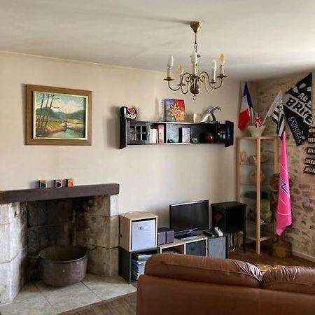 Grand Appartement Tres Clair Pres Centre Ville Argentat Extérieur photo